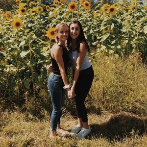 Meet your Posher, Julia